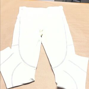 NWOT Fabletics Cold Weather Reflective Cream Leggings Medium
